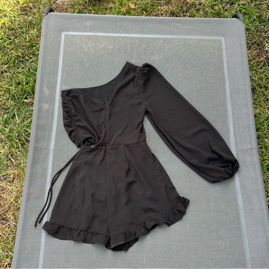 Dream Plans‎ Black One-Shoulder Cutout Romper size xs - Image 9