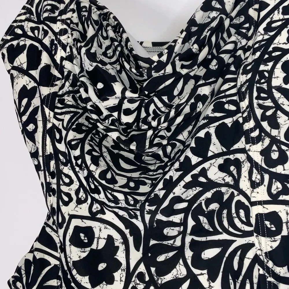 Pursuit Black & White Print High Thigh Cawl Drape Neckline High Back Swimsuit L Size L - Image 6