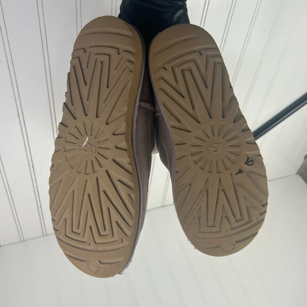 UGG AUSTRALIA Classic Short Purple Suede Boots Sheepskin Women’s Size 7 - Image 8