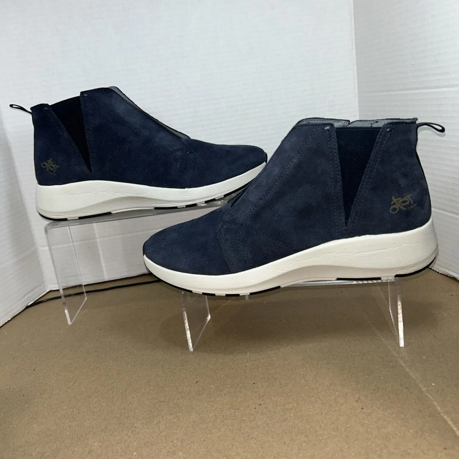 OTBT Shoes Womens Size 9.5 Bethel Blue Suede Leather Zip Ankle Booties - Image 3