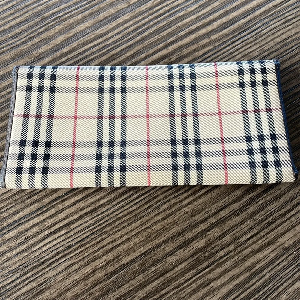 Burberry House Check Continental Wallet - Image 3
