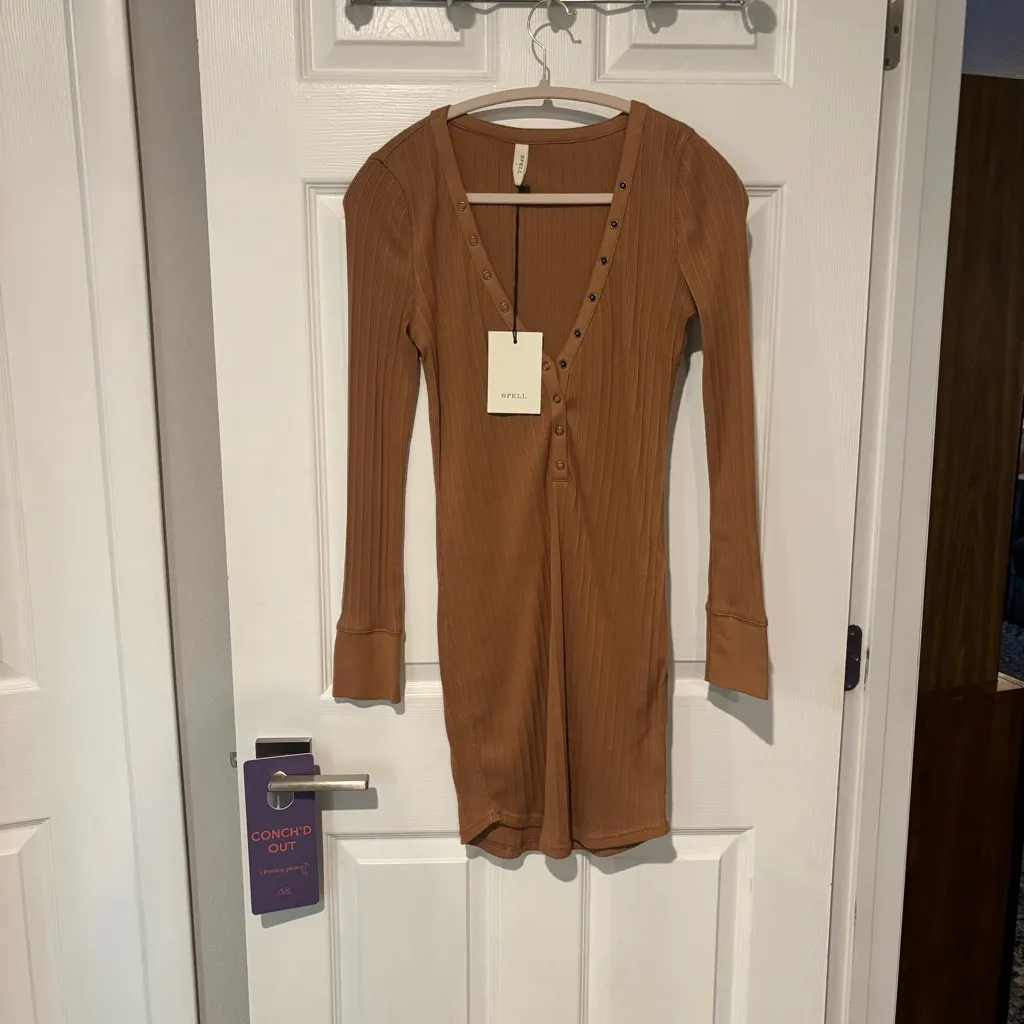 Spell Stella Ribbed Henley dress size Small NWT Tan - Image 6