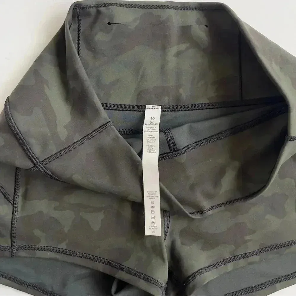 Lululemon In Movement Short Everlux 2.5" Incognito Camo Multi Gator Green 10 - Image 6
