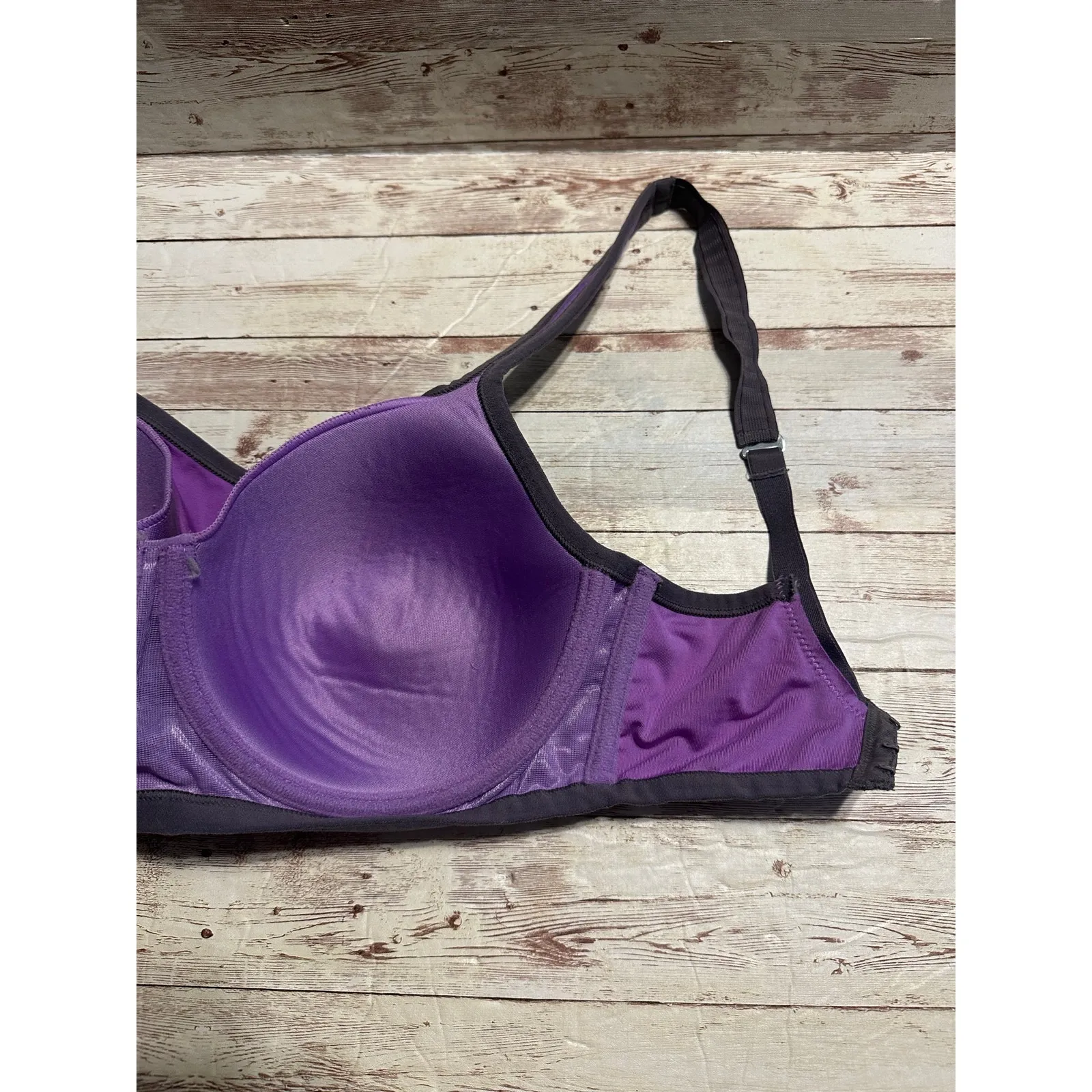 Natori Yogi Contour Convertible Sports Bra Size 32DD Purple Athleisure Yoga - Image 4