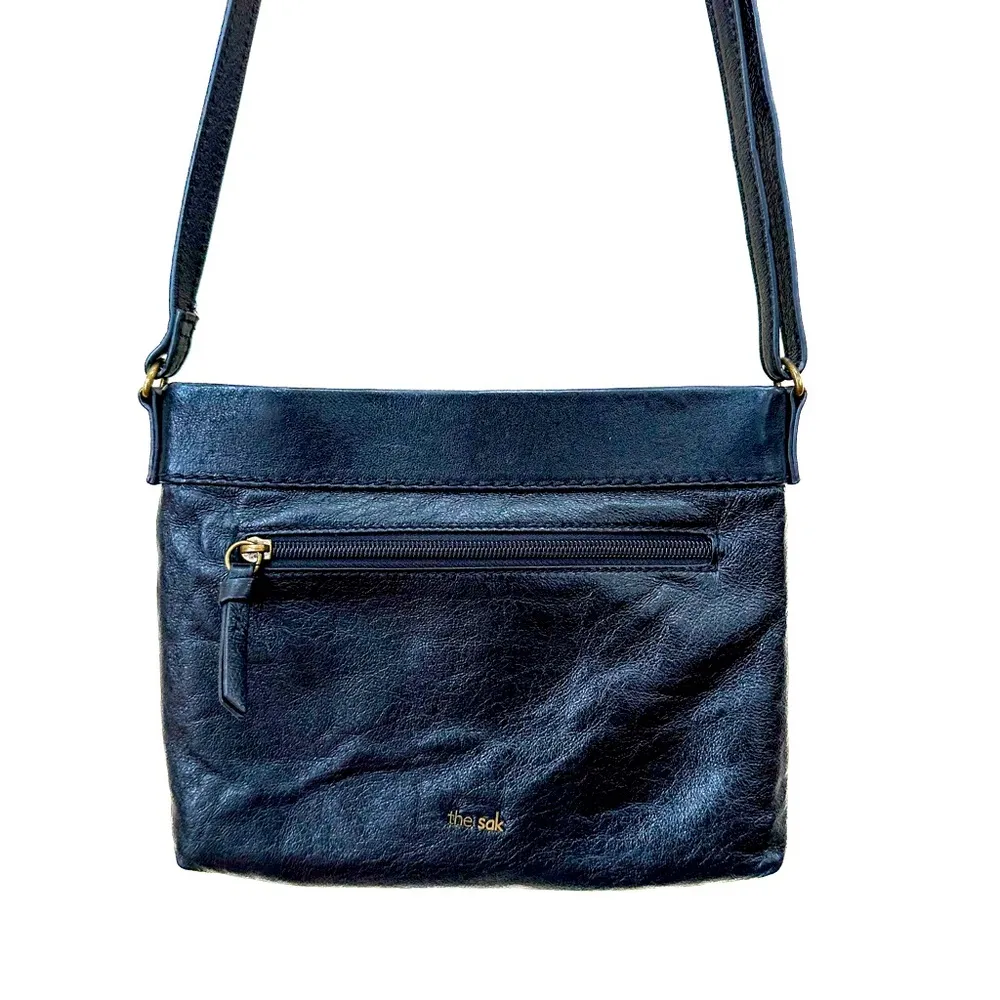 The Sak Black Leather Cross Body/ Shoulder Bag. Pebbled and Tooled Leather - Image 2