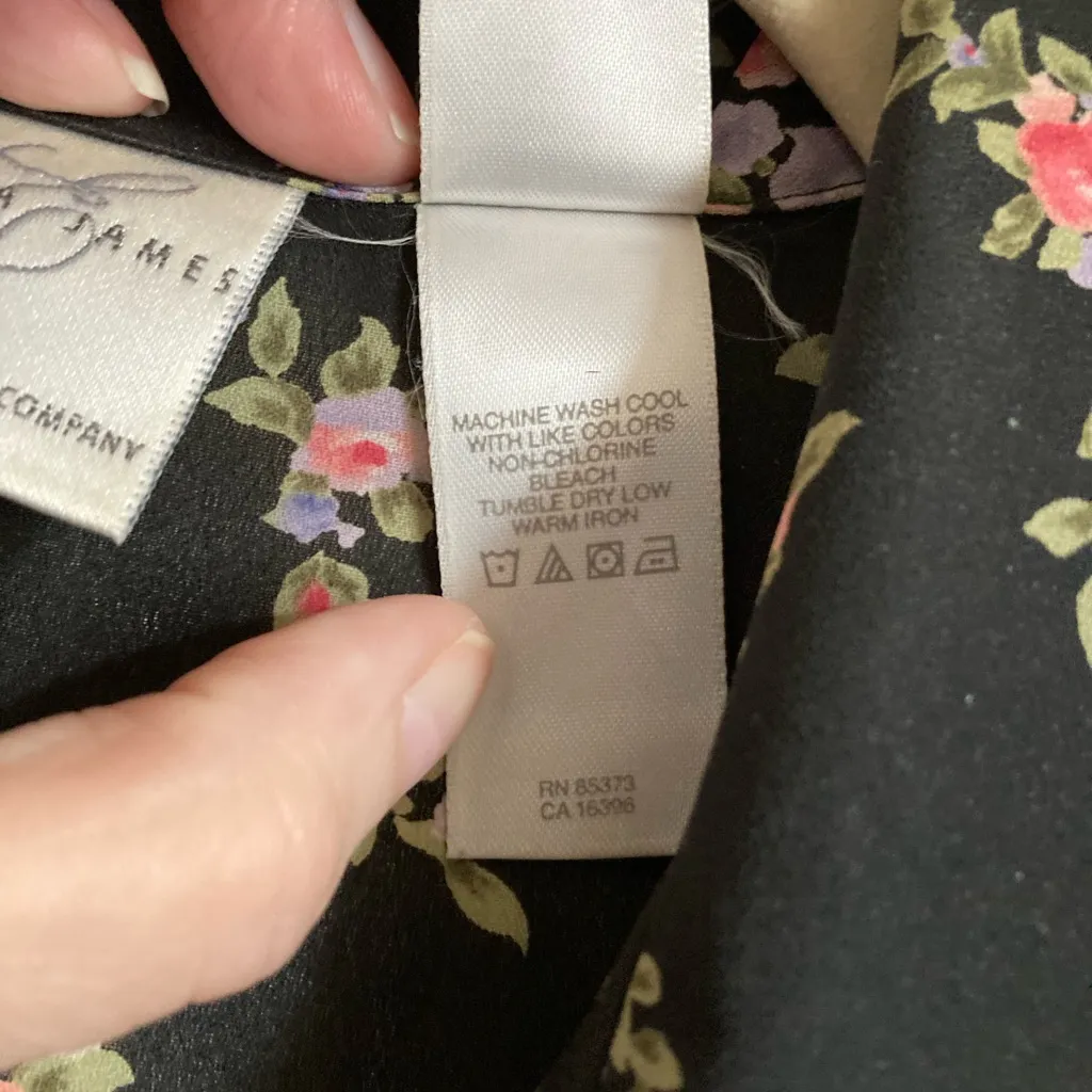 🌞Emma James Black Floral Button Up Short Sleeve Blouse - Image 3