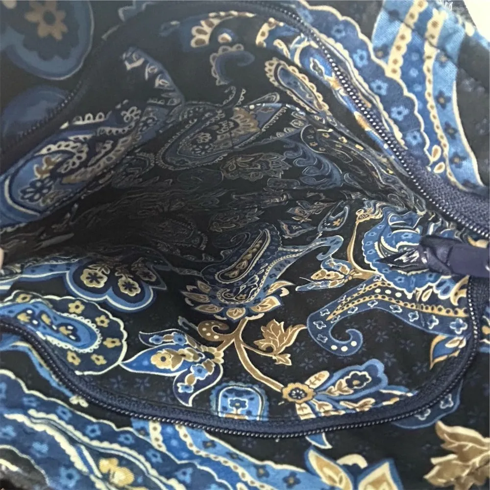 VERA BRADLEY Windsor Navy Paisley HIPSTER Crossbody Bag Purse Retired Patern GUC - Image 10