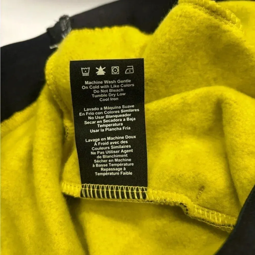 UGG Women's Chrissy Short Checks Size M - Image 8