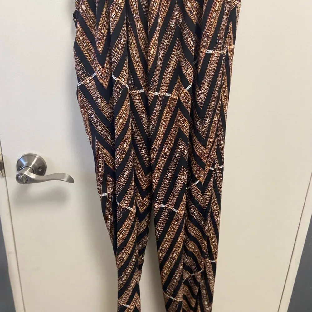 Astr jumpsuit w pockets sleeveless small tribal design - Image 3