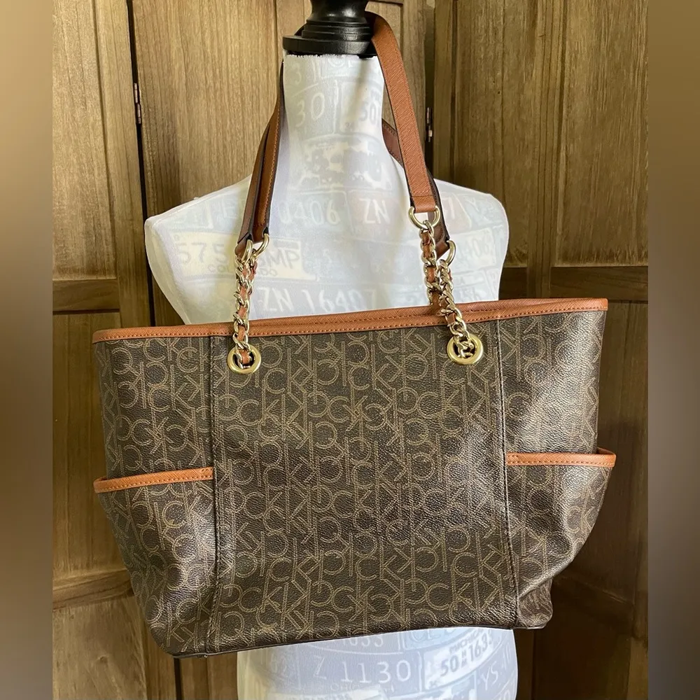 CALVIN KLEIN Shoulder Bag. - Image 5