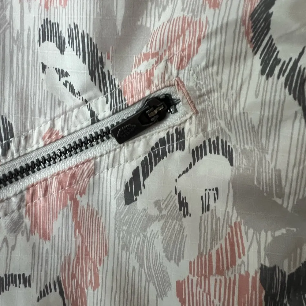 NWOT FP Movement Ivory Floral Off the Grid Vest Pink - Image 4