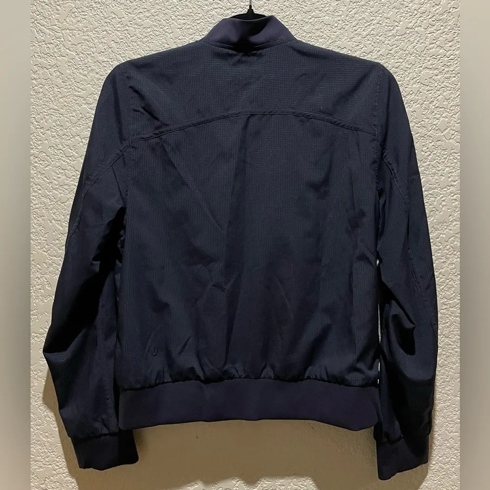 Lululemon Bomb Around Reversible Jacket Black Night Sun Dazed Multi Blue Size 6 - Image 8