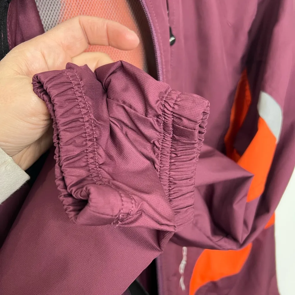 Brooks Running Jacket Women’s Size Large - Image 4