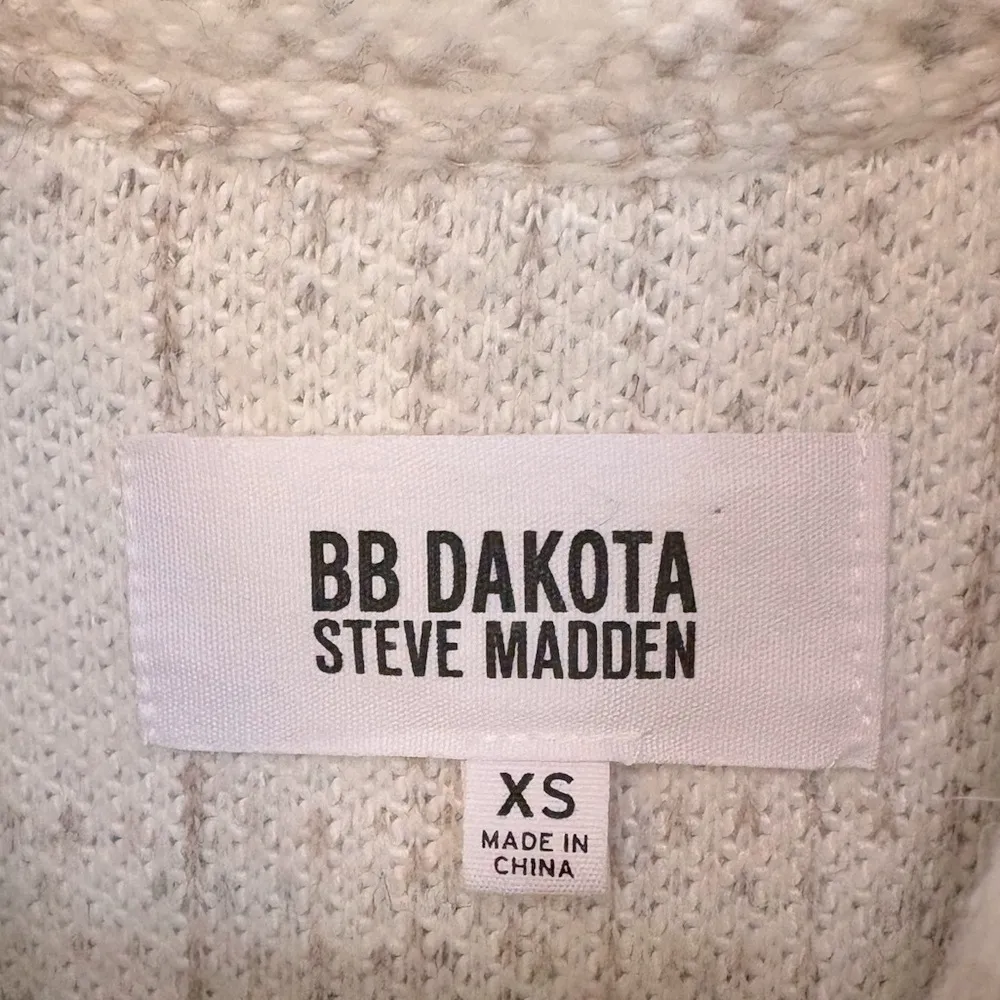 BB Dakota Steve Madden cream & tan plaid Shacket - super cute over leggings - Image 4