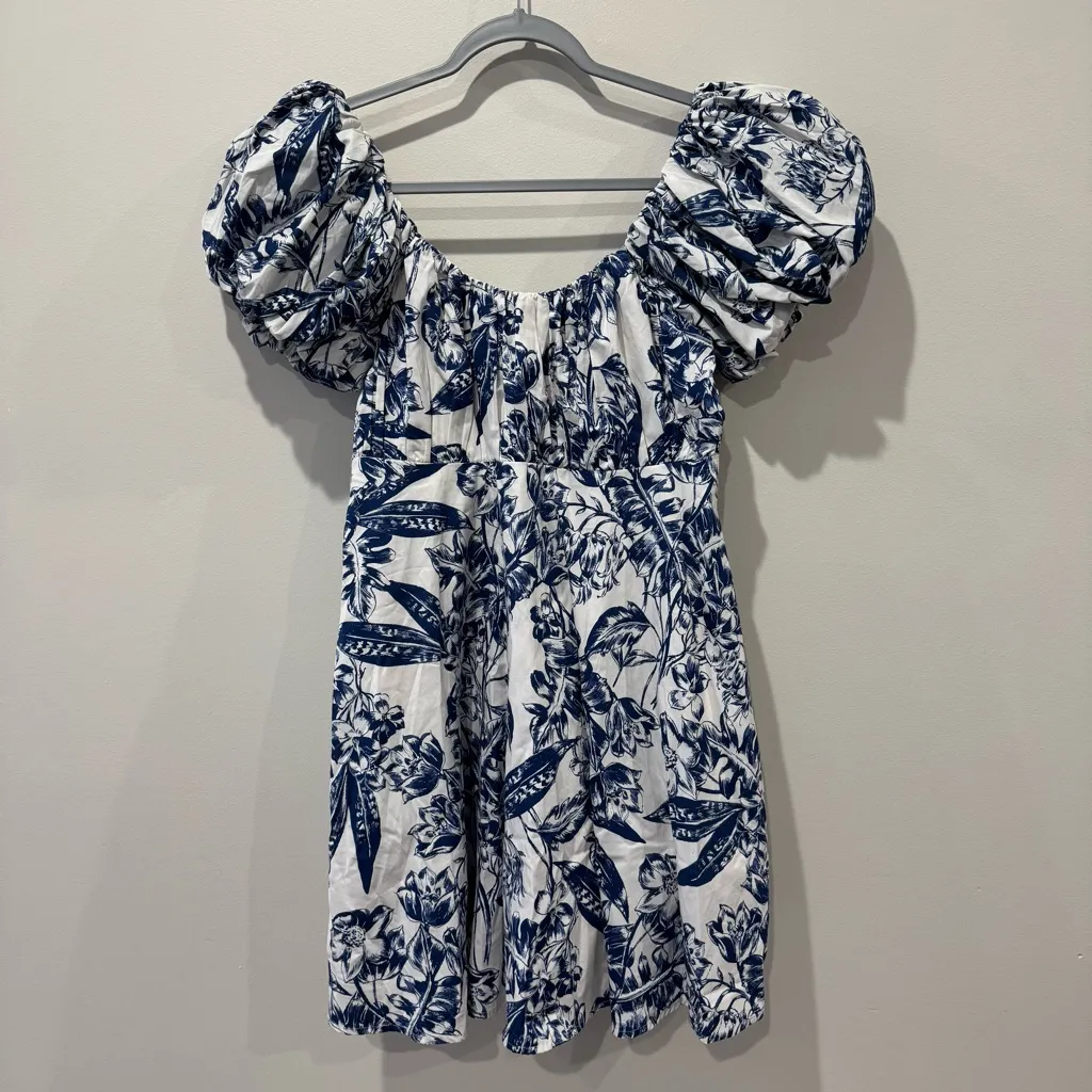 ABERCROMBIE Emerson Poplin Puff Sleeve Baby Doll Dress White floral/blue Sz Med - Image 2