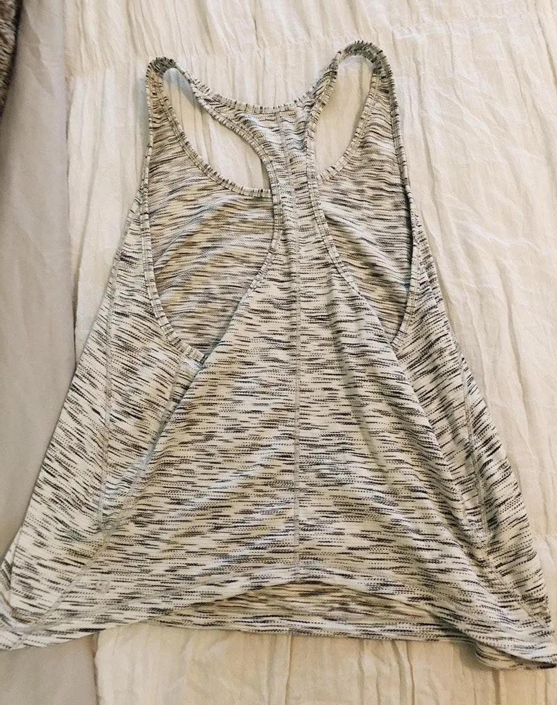 Lululemon tank top - Image 4