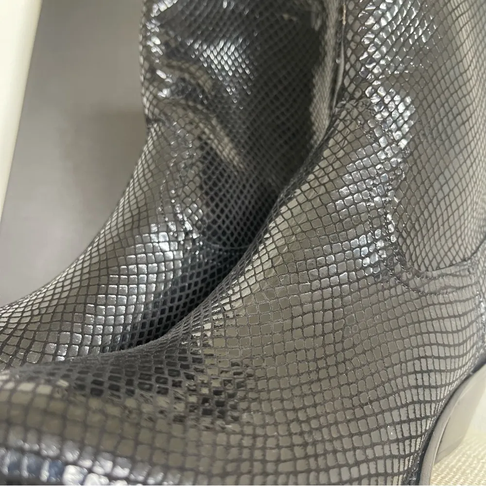 NIB RTA WOMEN SHORT COUNTRY WESTERN BLACK PATENT LEATHER BOOTS SZ 37 7 - Image 9