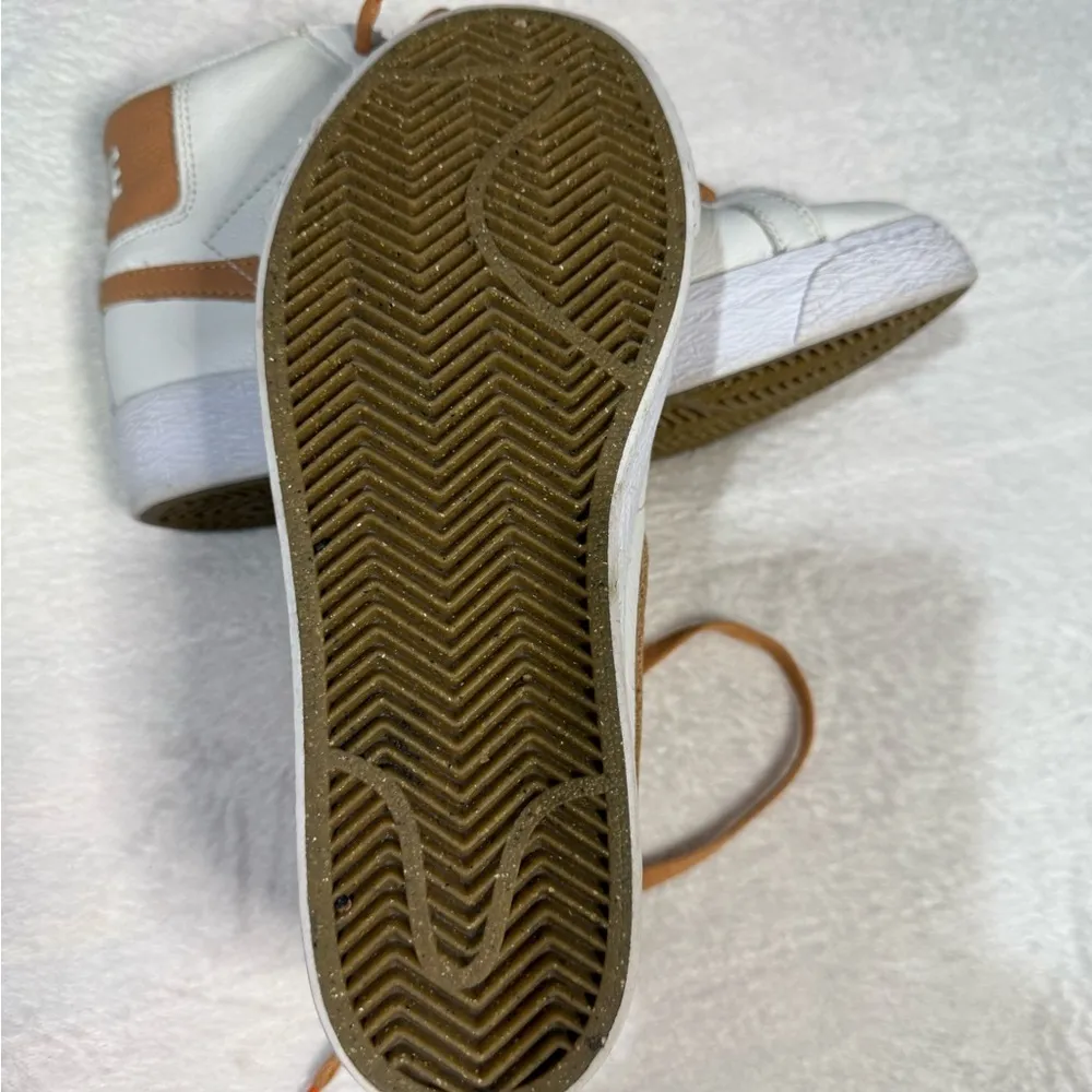 Nike White and Tan High-Top Sneakers with Unique Lacing - Image 6