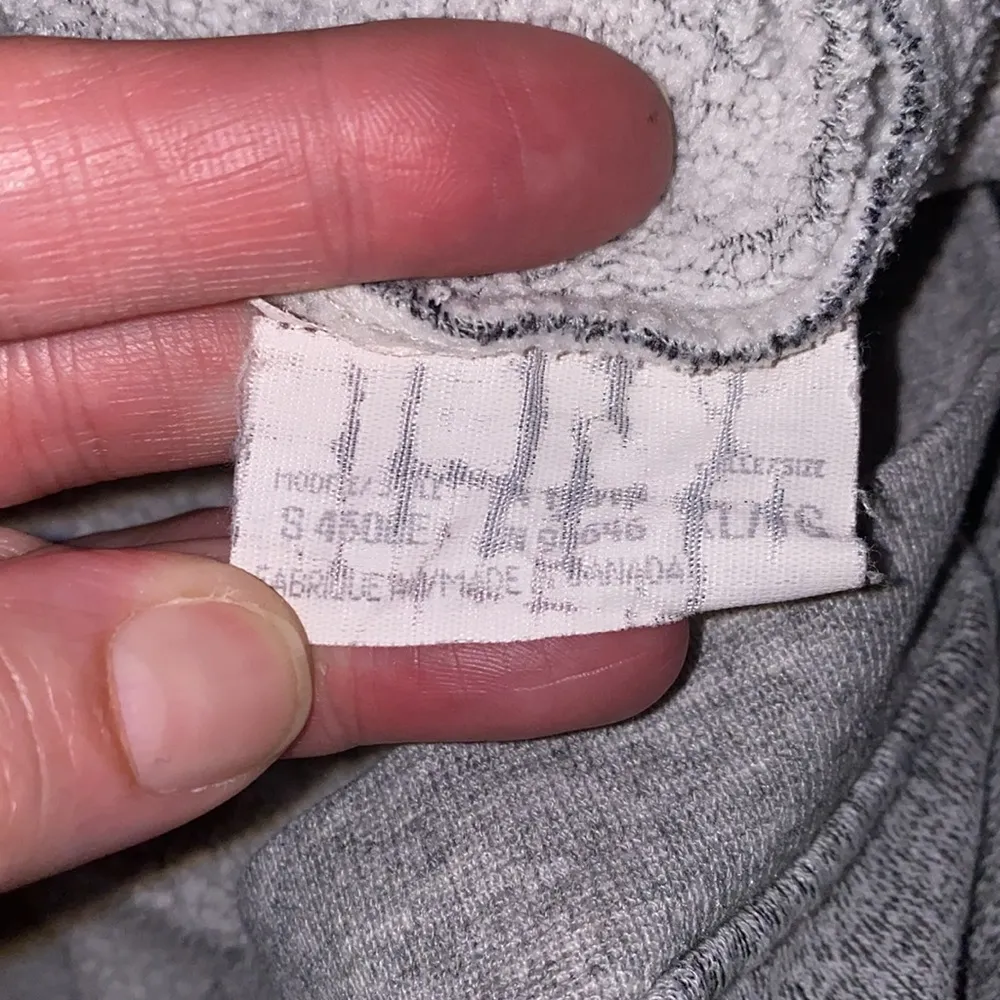 Vintage Montreal Canada gray logo sweatshirt, size XL - Image 9