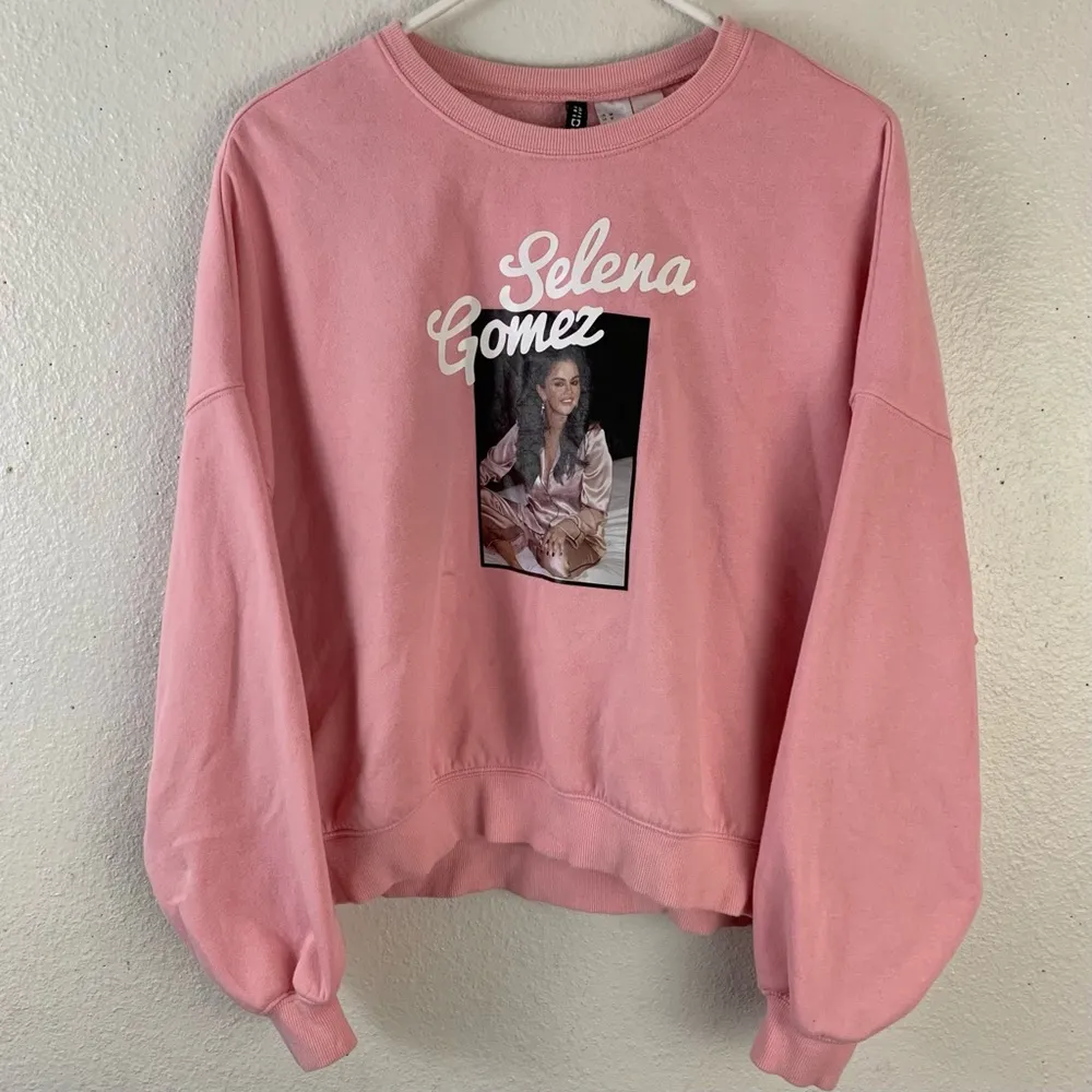 Selena Gomez soft printed sweatshirt Size Medium - Image 11