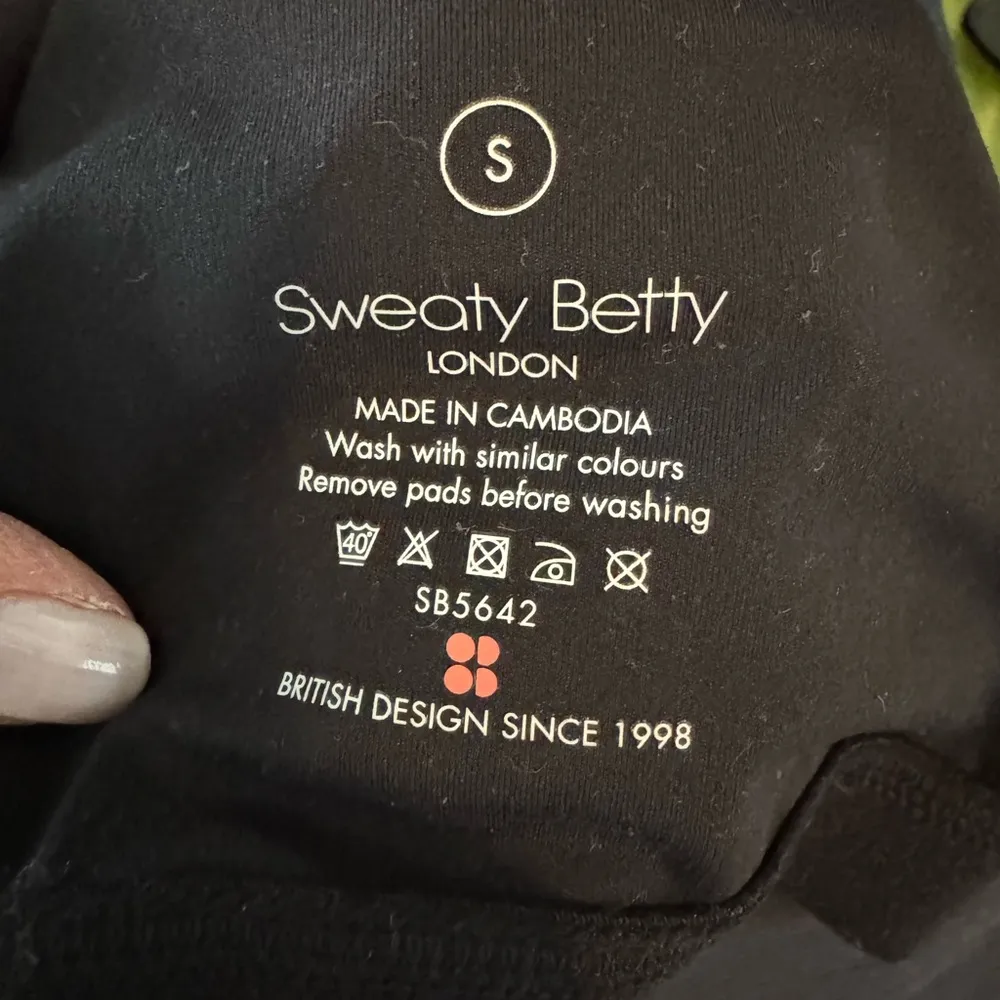 Sweaty Betty Super Sculpt Yoga Tank Black Gray Padded Small - Image 6