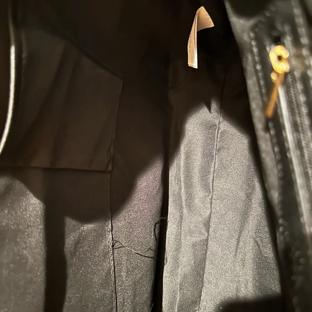 Trina Turk Tote Jarsin De Paris Floral Print NWT Crossbody Strap - Image 4