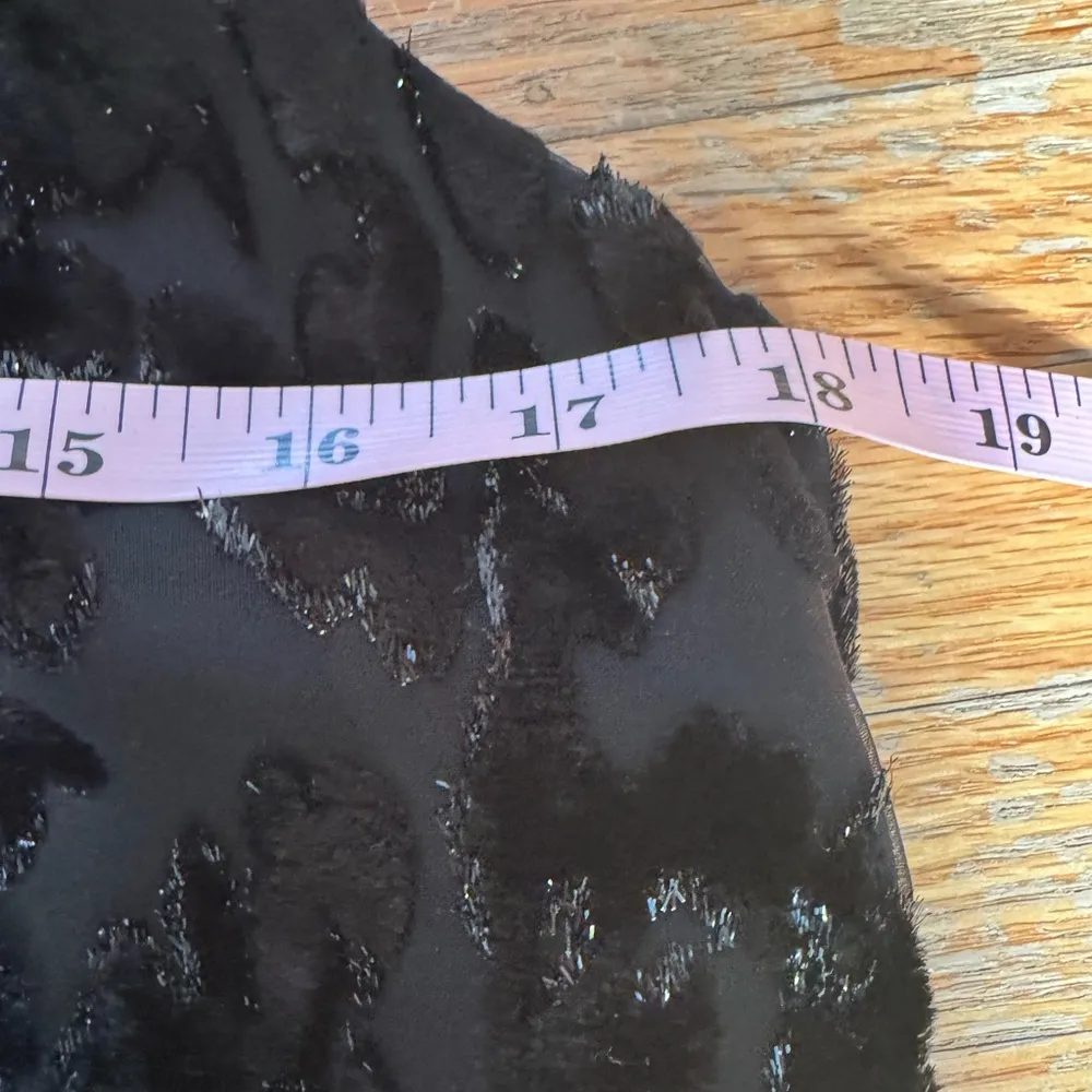 Ann Taylor Women’s Sleeveless Black Top With Velvet Accents Size Med Holiday - Image 10