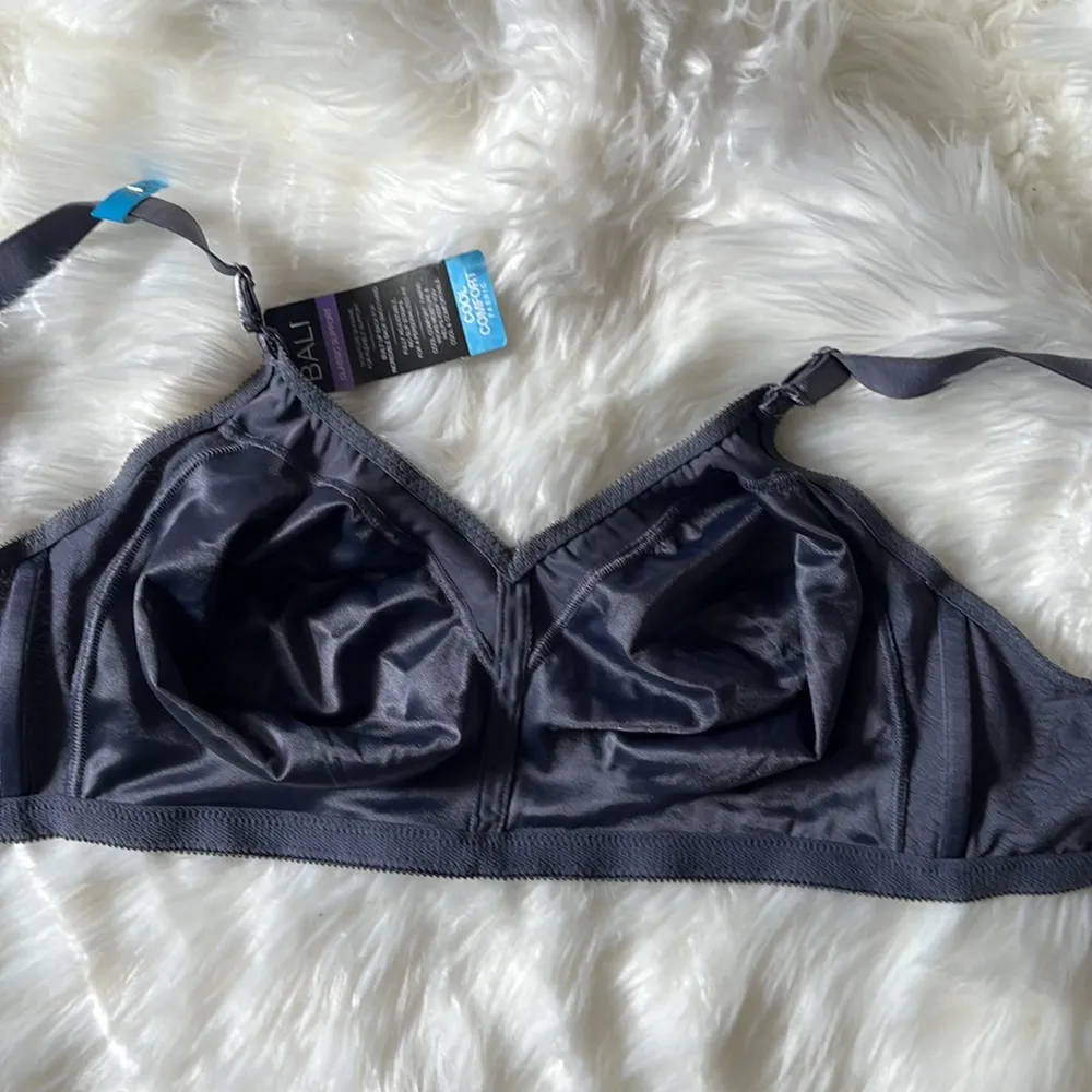 New with tags Bali bra - Image 10