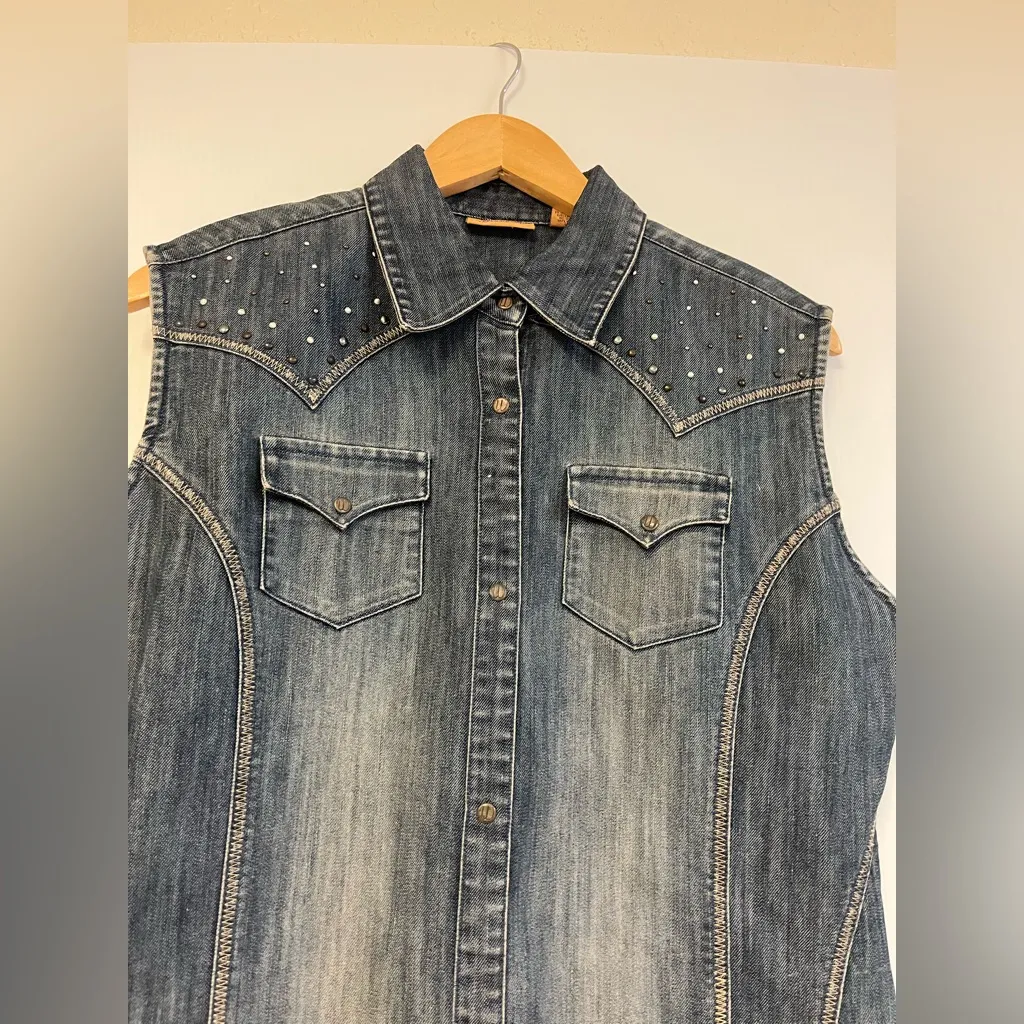Wrangler Women’s Blue Denim Snap Vest‎ – Size M Western Stud Detail Y2K Style - Image 3
