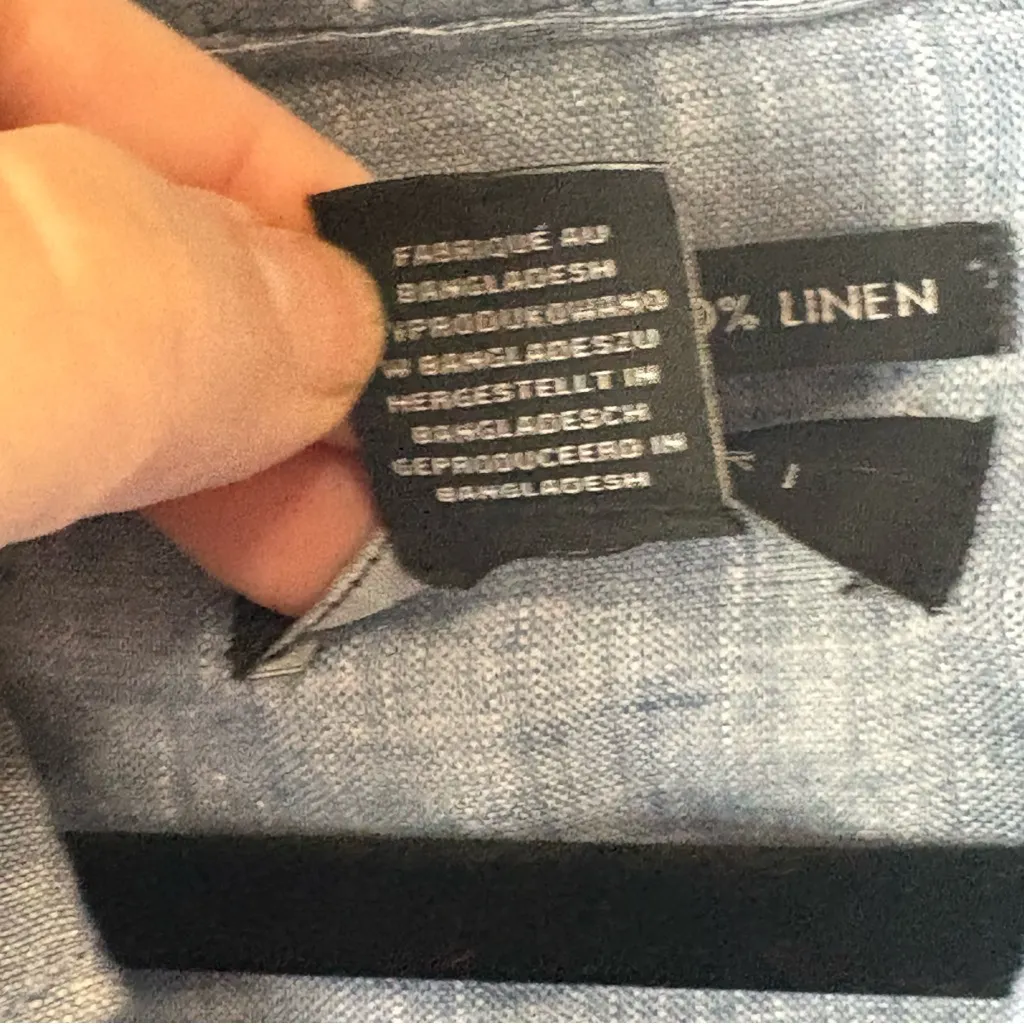 Tahari Light Blue 100% Linen button down Shirt - Image 5