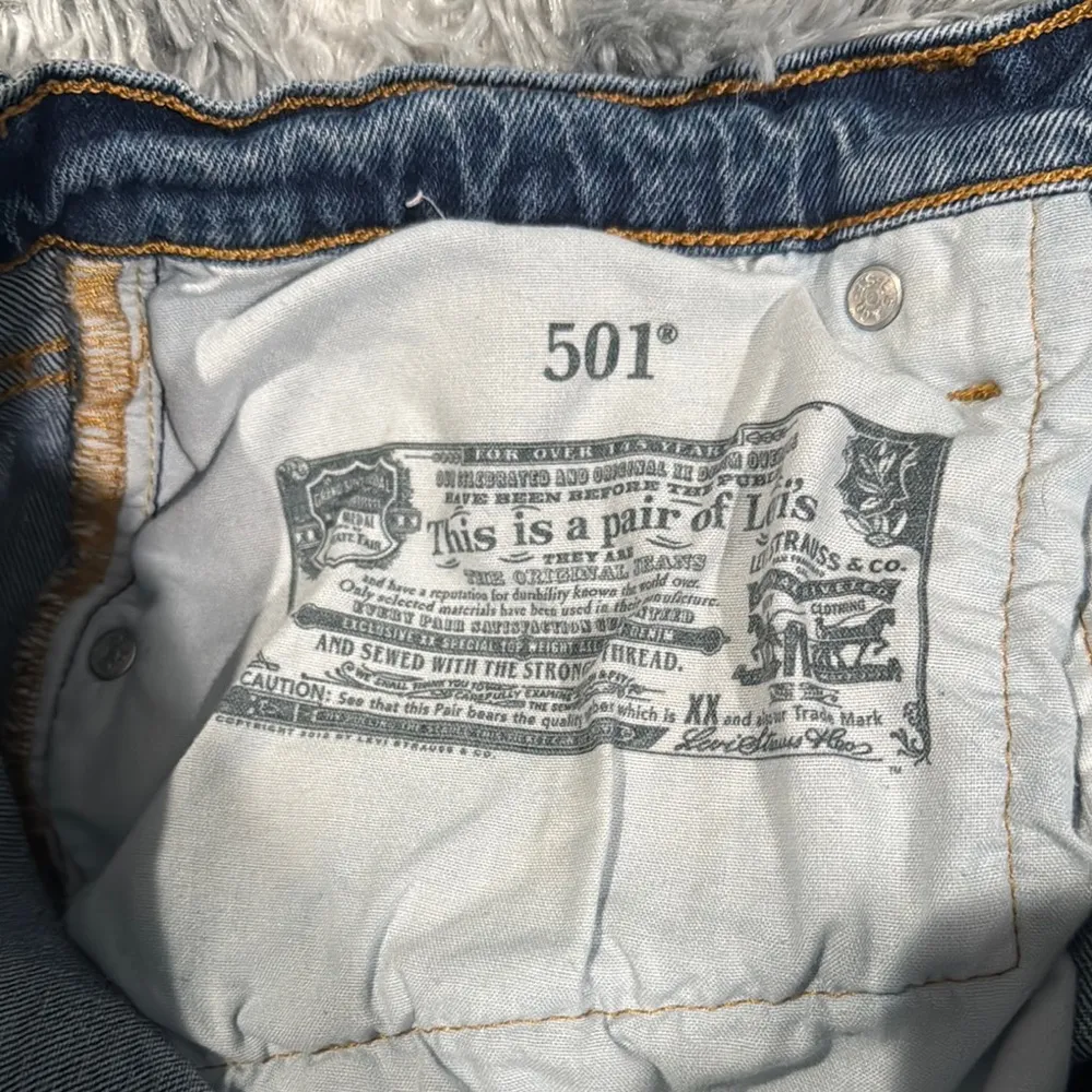 Levi's CAPRI Blue Denim Jeans with Signature Patch - Image 8