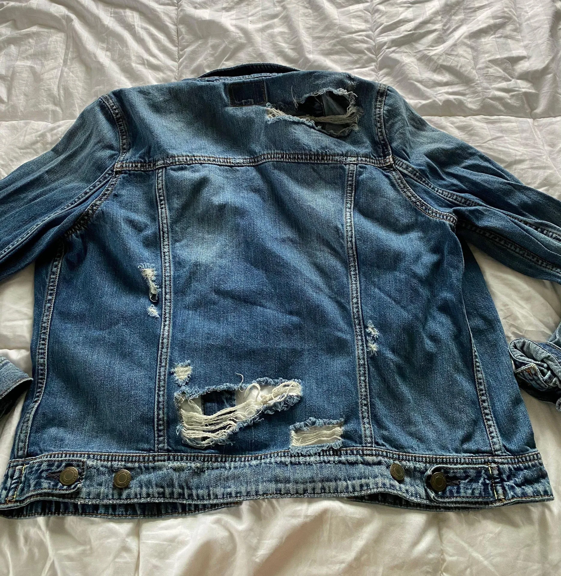 American Eagle Outfitters Ripped Denim Jacket - Image 3