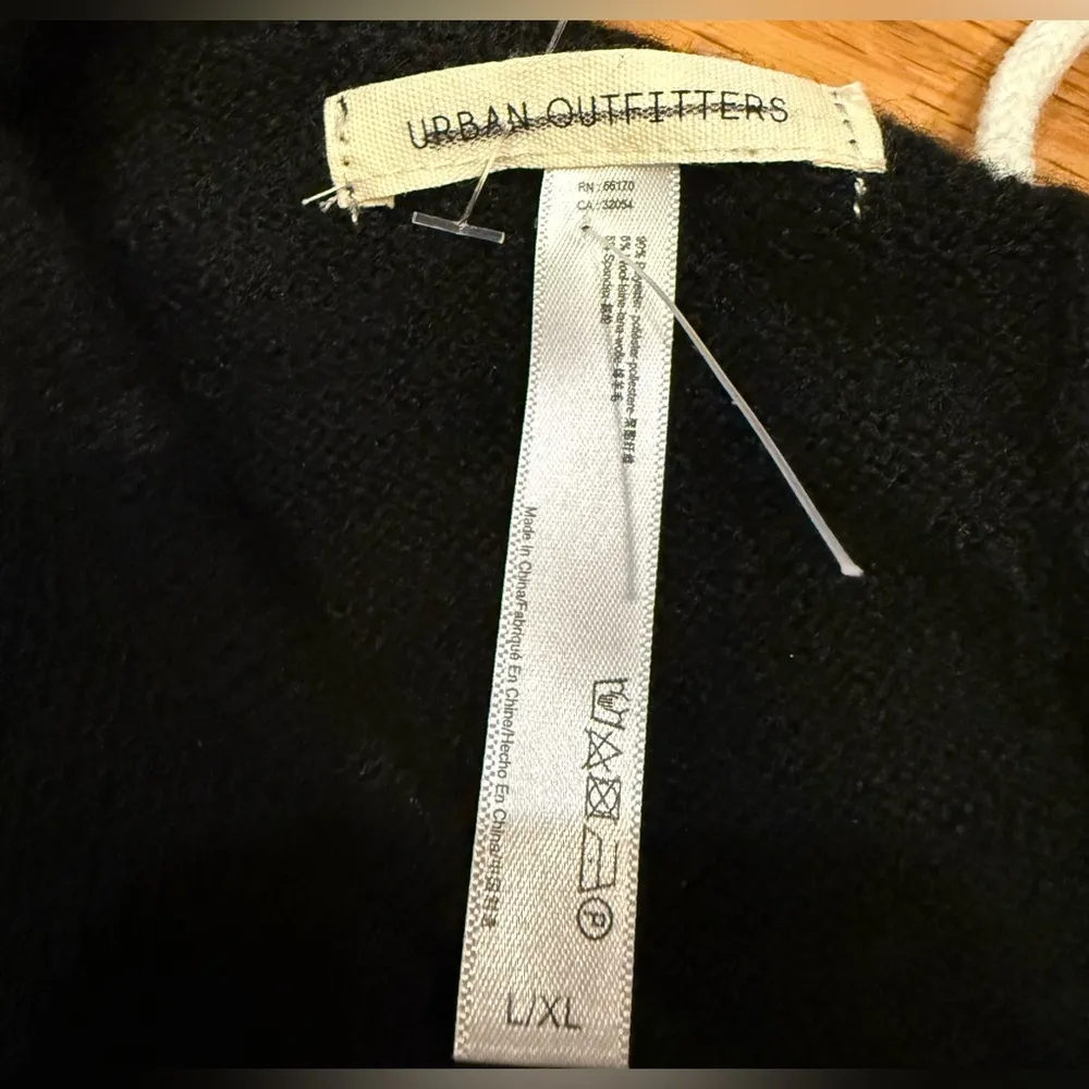 NWOT Urban Outfitters Isa Short Sleeve Shrug Black Cardigan Boho Chic Large / XL - Image 5