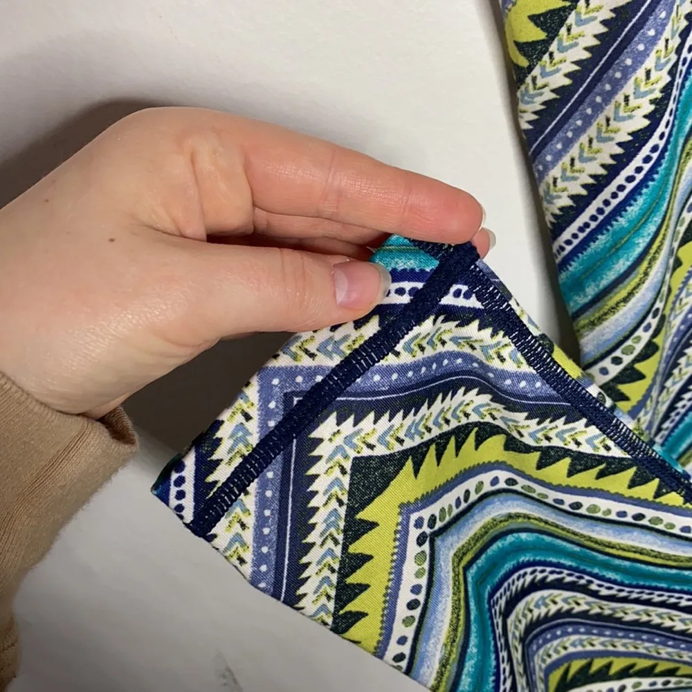 Aerie Chill Play Move tribal chevron printed yoga leggings size M - Image 6