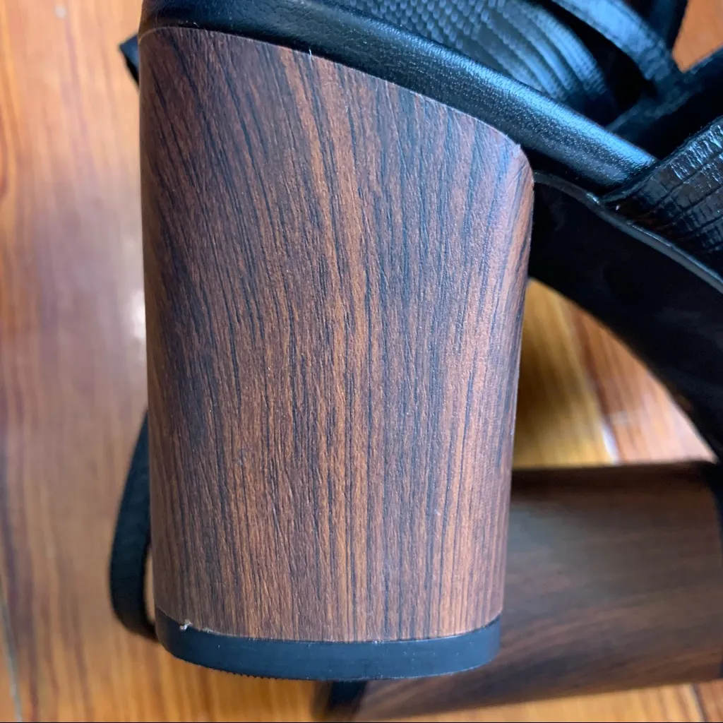 Vagabond Carol Strappy Leather Sandal Block Heels Size 41 NWOT - Image 6