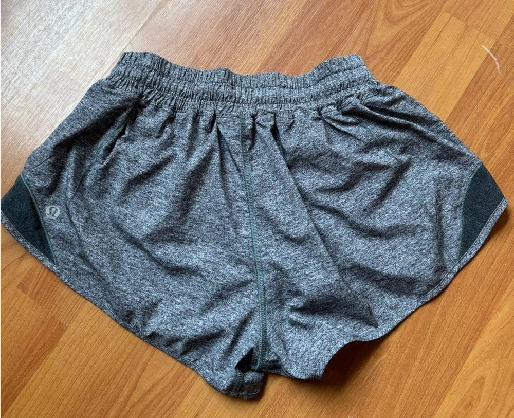 Lululemon Hotty hot short 2.5 in - Image 2