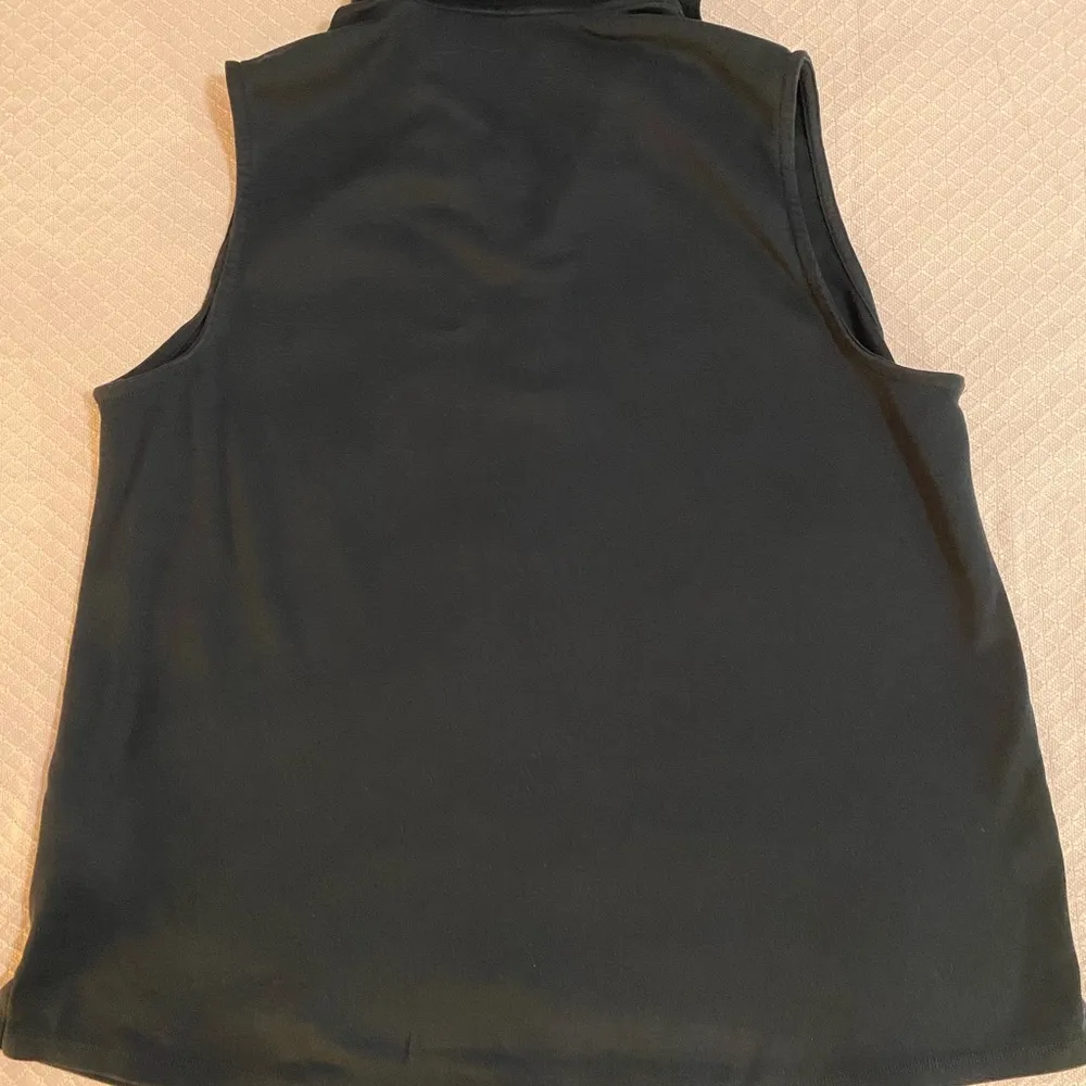 Sleeveless polo from Lands’ End in medium jersey perfect for work and weekends! - Image 4