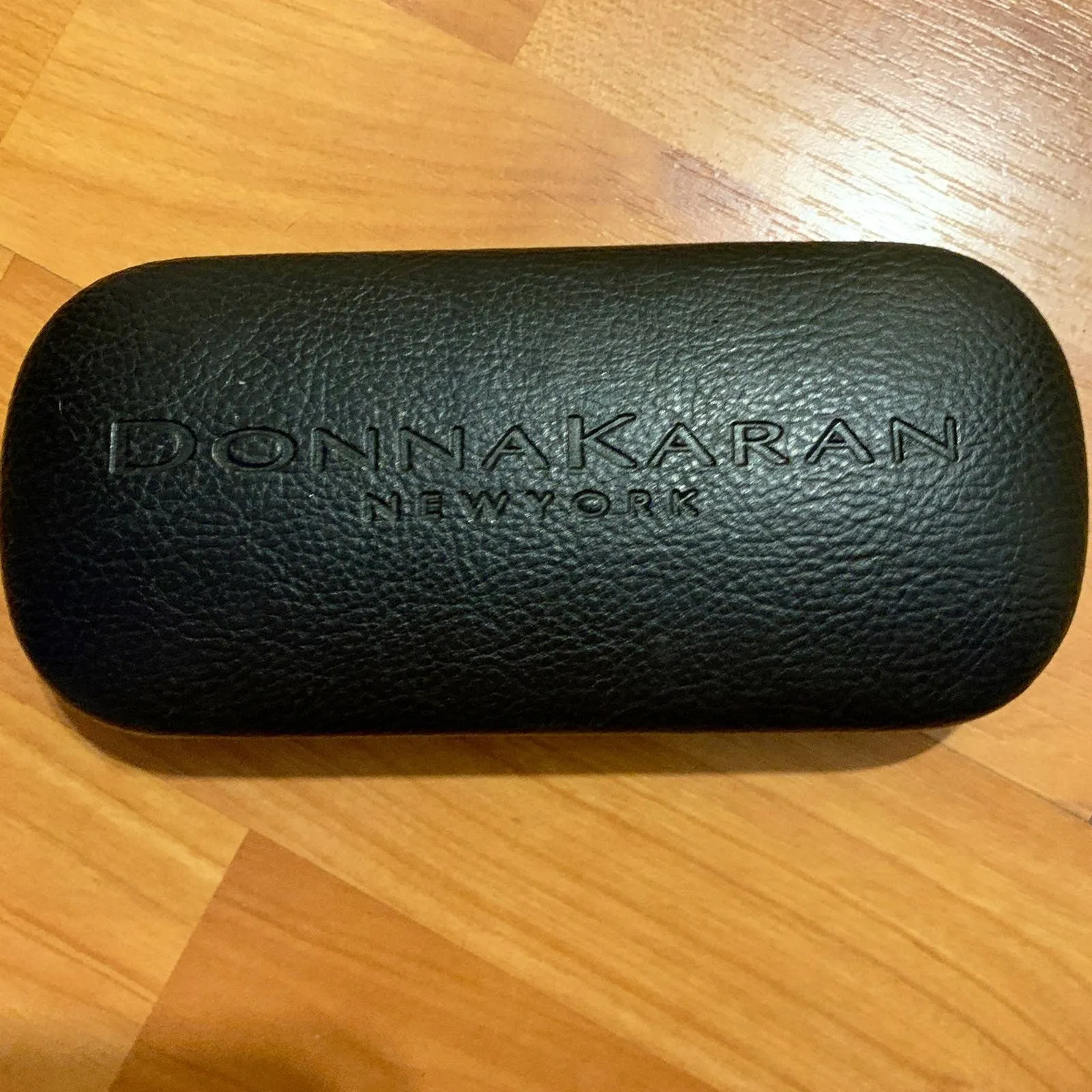 DKNY Donna Karan‎ sunglasses case - Image 2