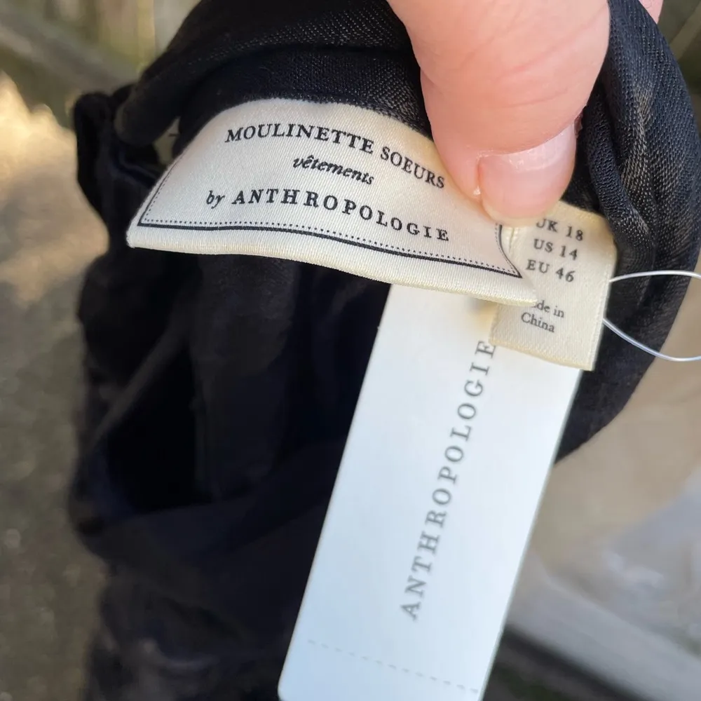 NWT MOULINETTE SOEURS ANTHROPOLOGIE FLORAL BECK RIE BLACK SATIN FLORAL BLOUSE - Image 5