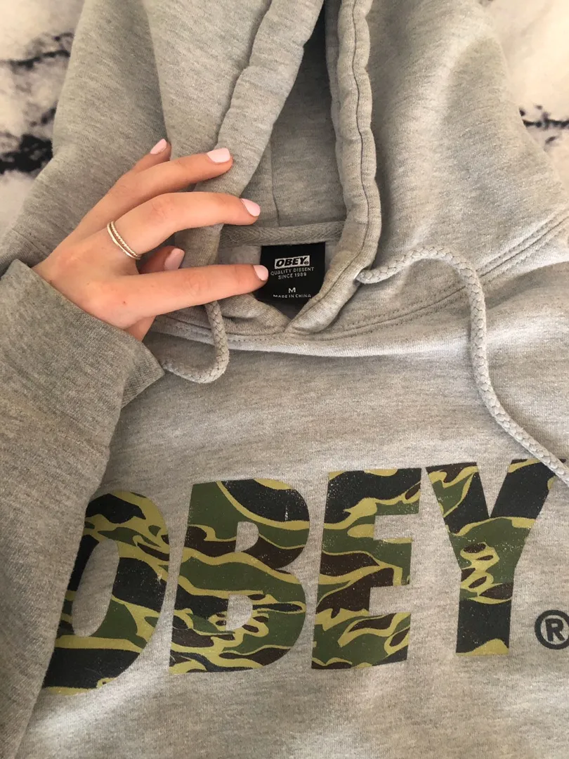 Obey Logo Hoodie - Image 3