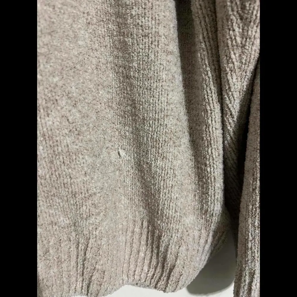 Rae Dunn Cute Beige Sweater with 'LOVE' Print size Large - Image 3