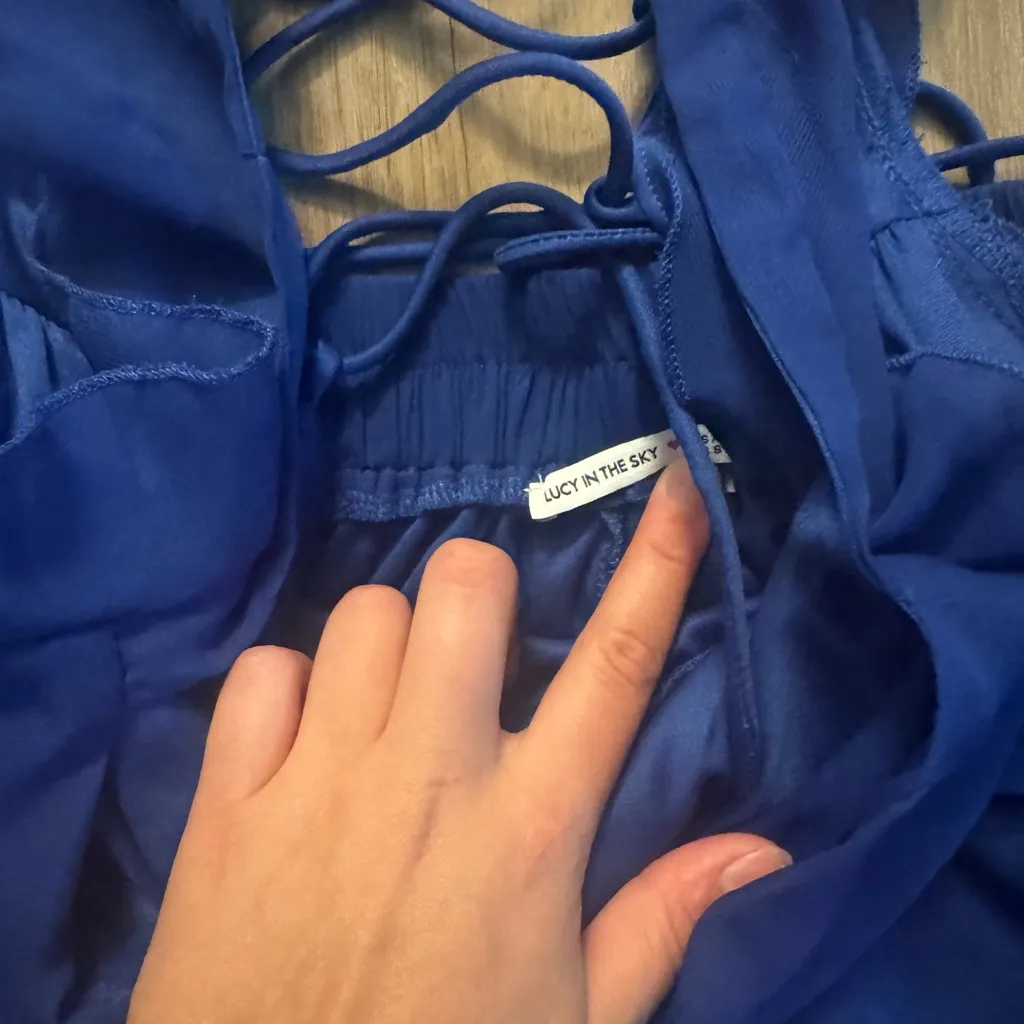 Lucy In the Sky Small dress Never worn - Image 2