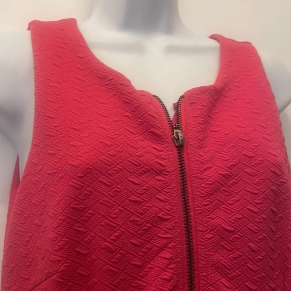 - Alya hot pink dress fit and flare summer size M textured fabric - Image 5