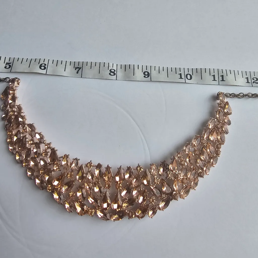 Lovisa bib necklace peach rhinestones Orange - Image 5