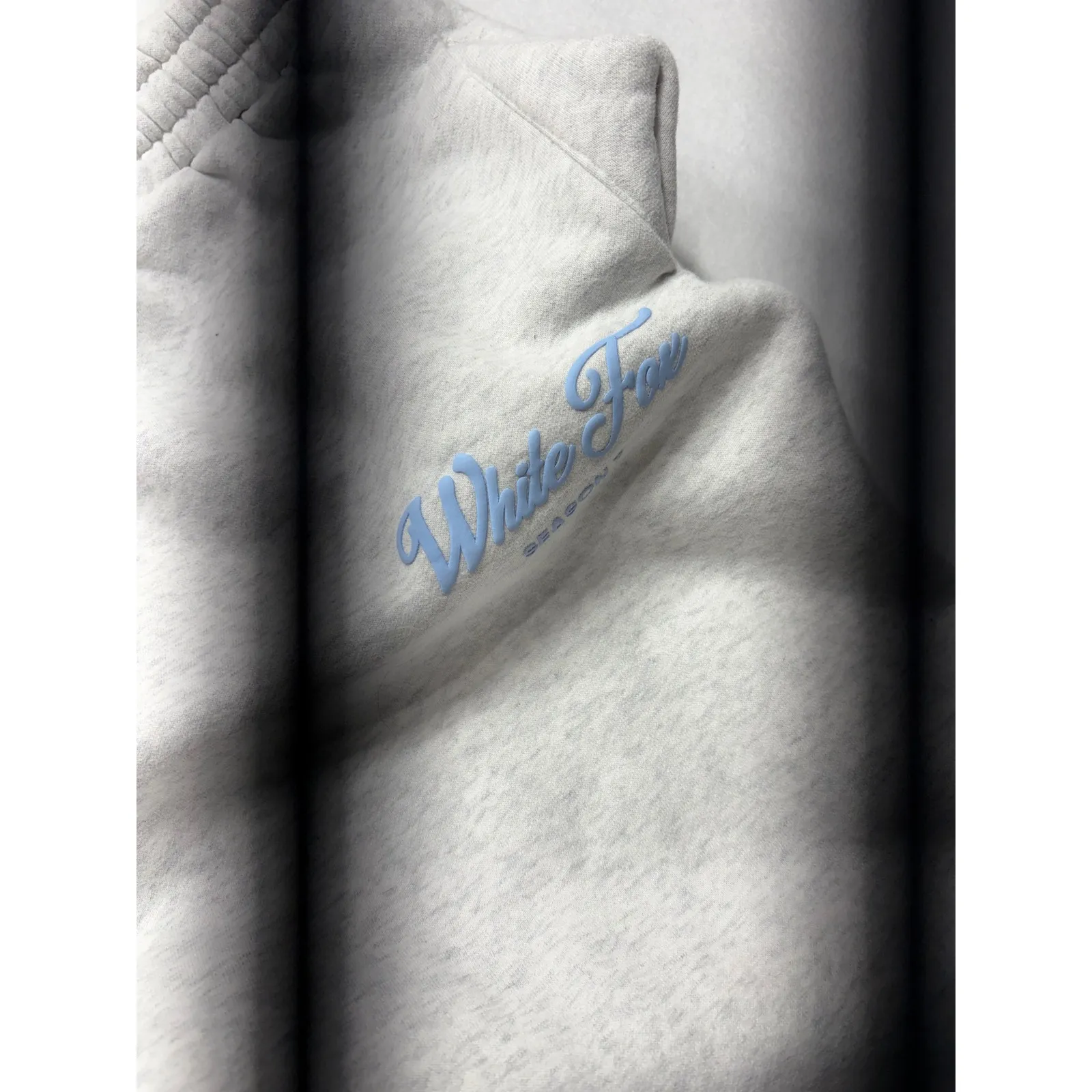 White Fox Season 7 Grey Sweatpants Joggers Logo Elastic Waist Drawstring - Image 5