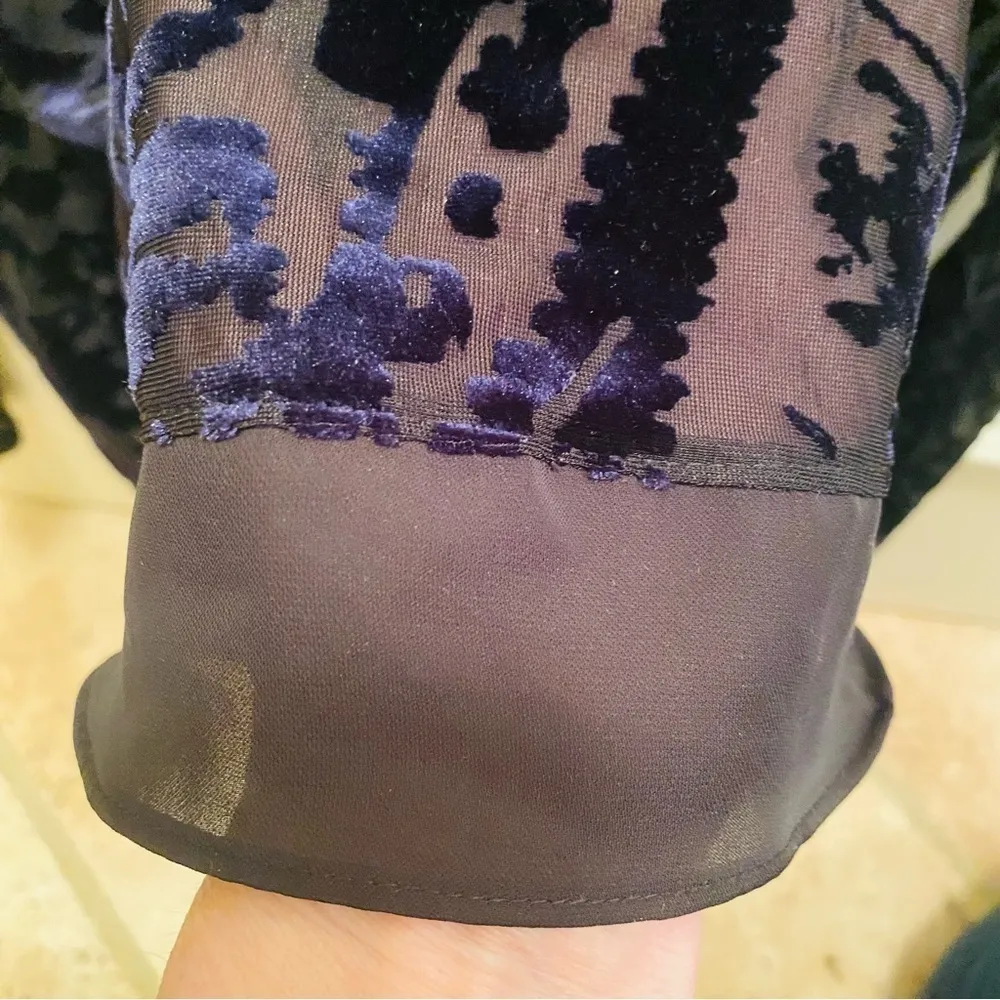 Velvet Burn Out Floral Sheer L/S Curve Hem Fairygoth Whimsigoth Black Navy SMALL - Image 3