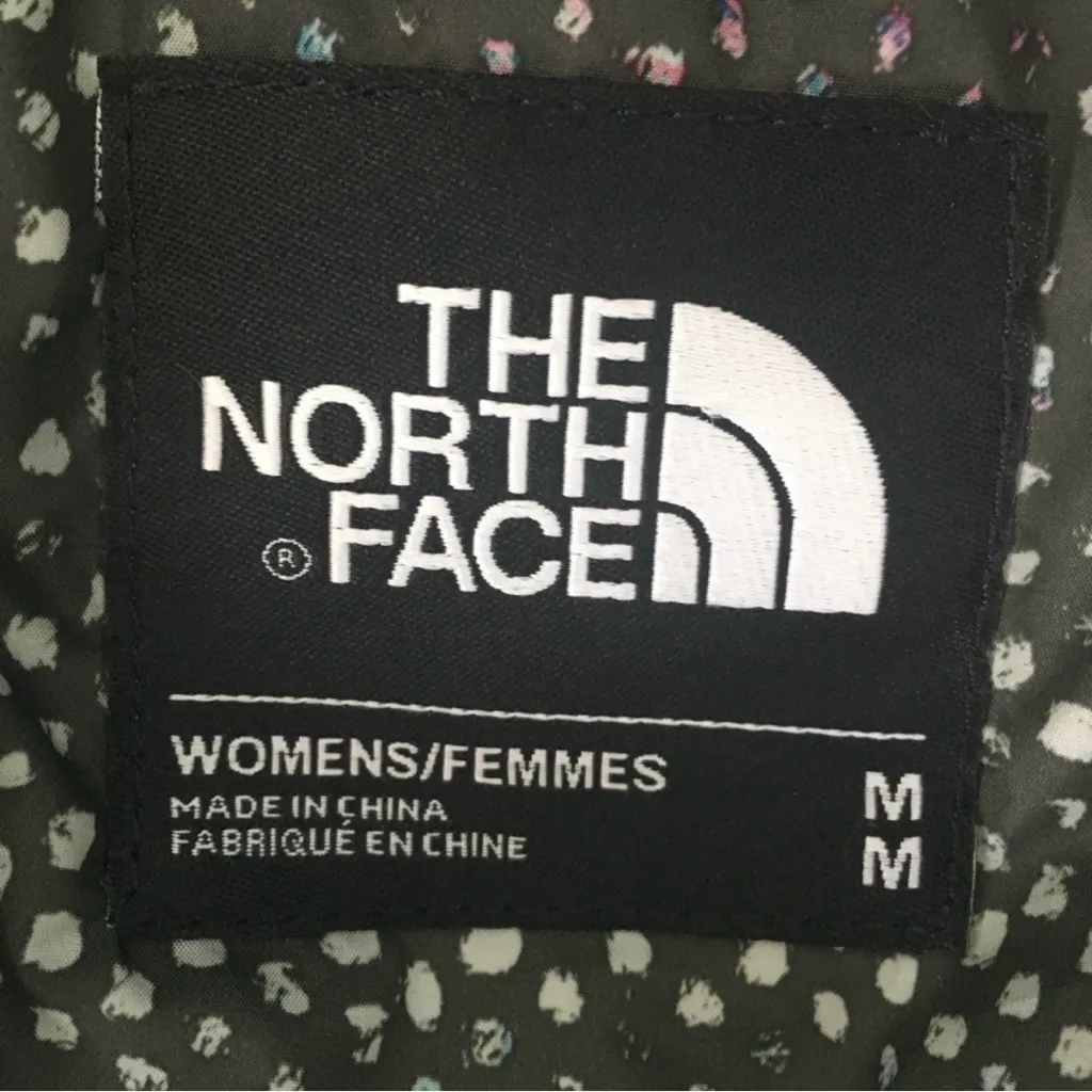 The North Face Olive Green Puffer Jacket • Faux Fur Hood • Winter Coat - Image 4