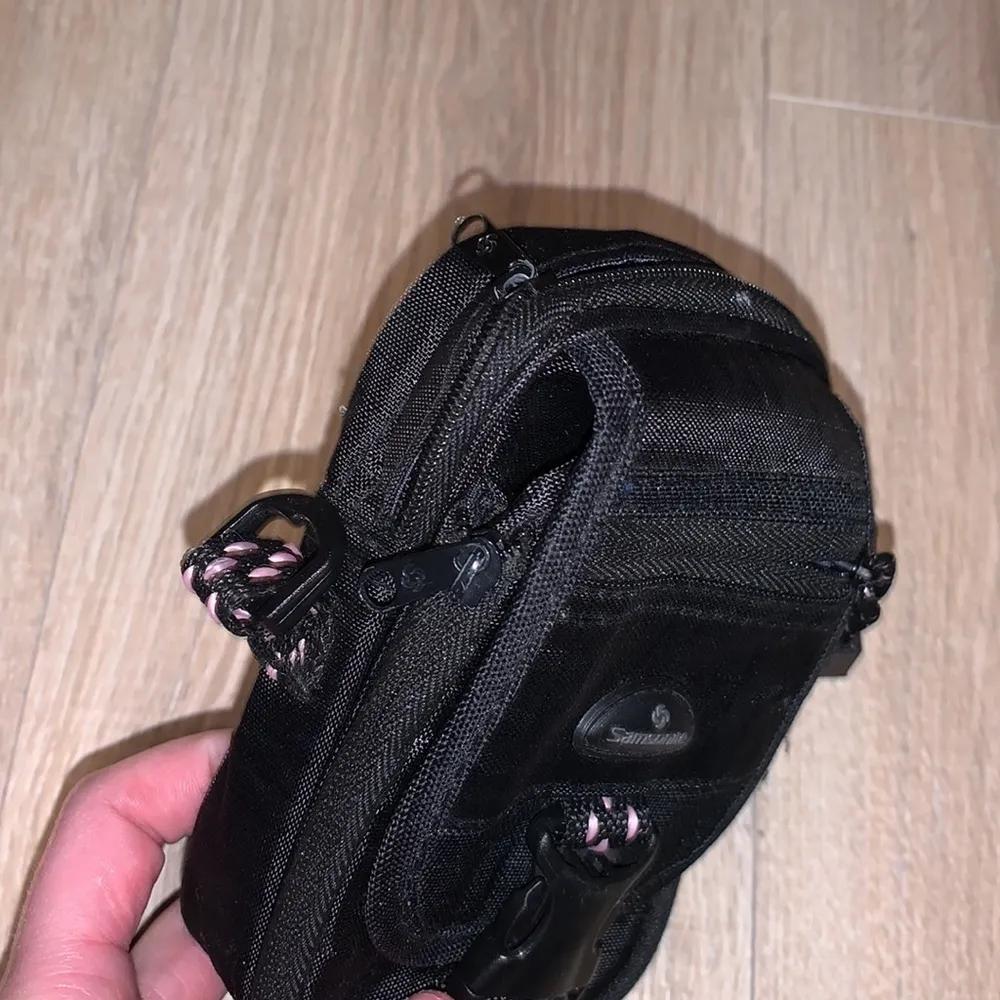 Samsonite black bike cycling clip on accessory bag - Image 3