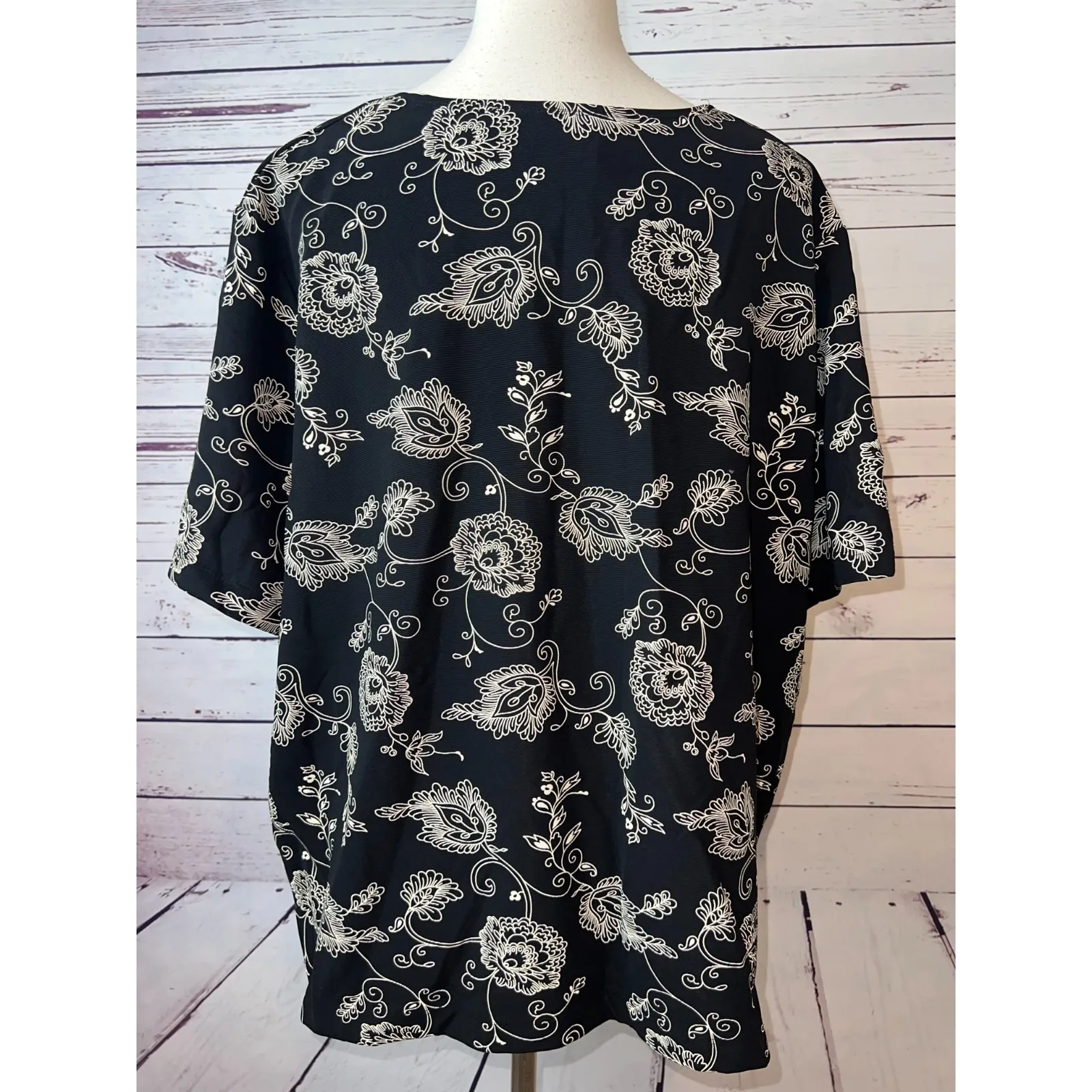 Susan Graver Style Blouse Plus size 3X 3XL Tunic Top Asian Black Shirt Nylon QVC - Image 3