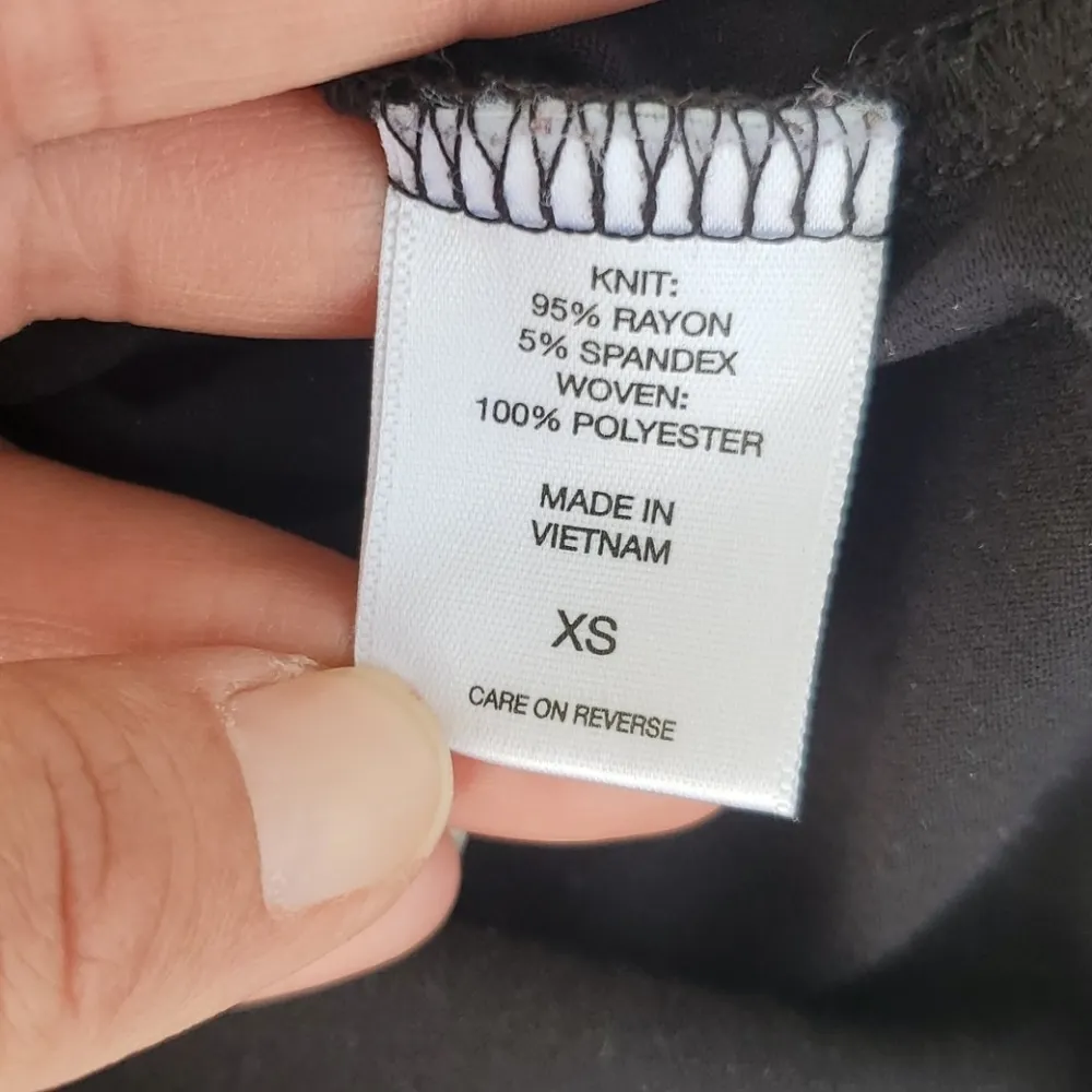 Black Polka Dot Ruffle Sleeveless blouse size xs - Image 5